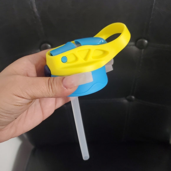 CUTE BABY CHICKEN KIDS FLIP TOP SIPPY CUP TUMBLER - Picture 2 of 2